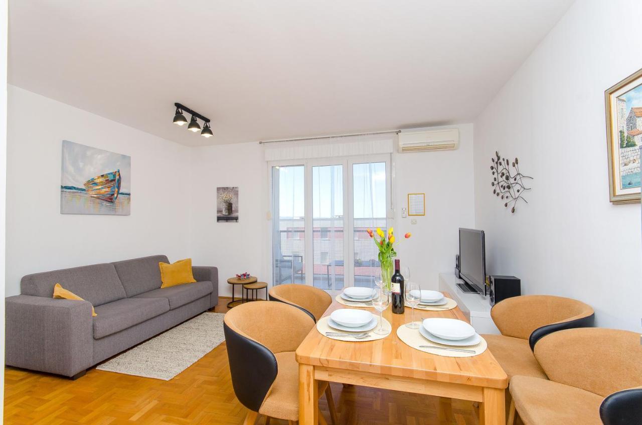 Spacious Apartment Smile With Terrace And Secure Garage Сплит Экстерьер фото